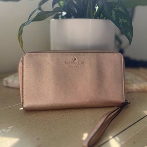 Kate Spade Wristlet Wallet